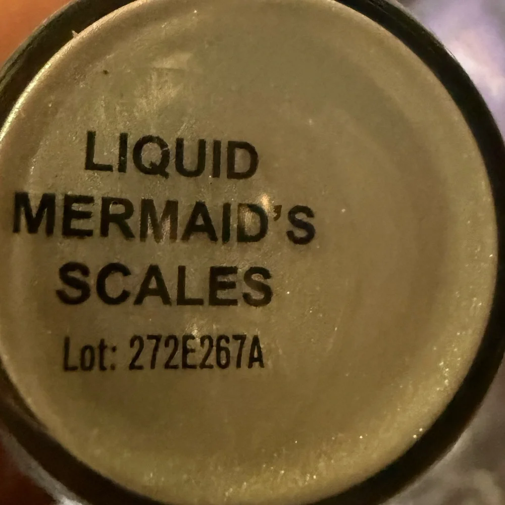 Revolution Highlighter -‎ Liquid Mermaid’s Scales